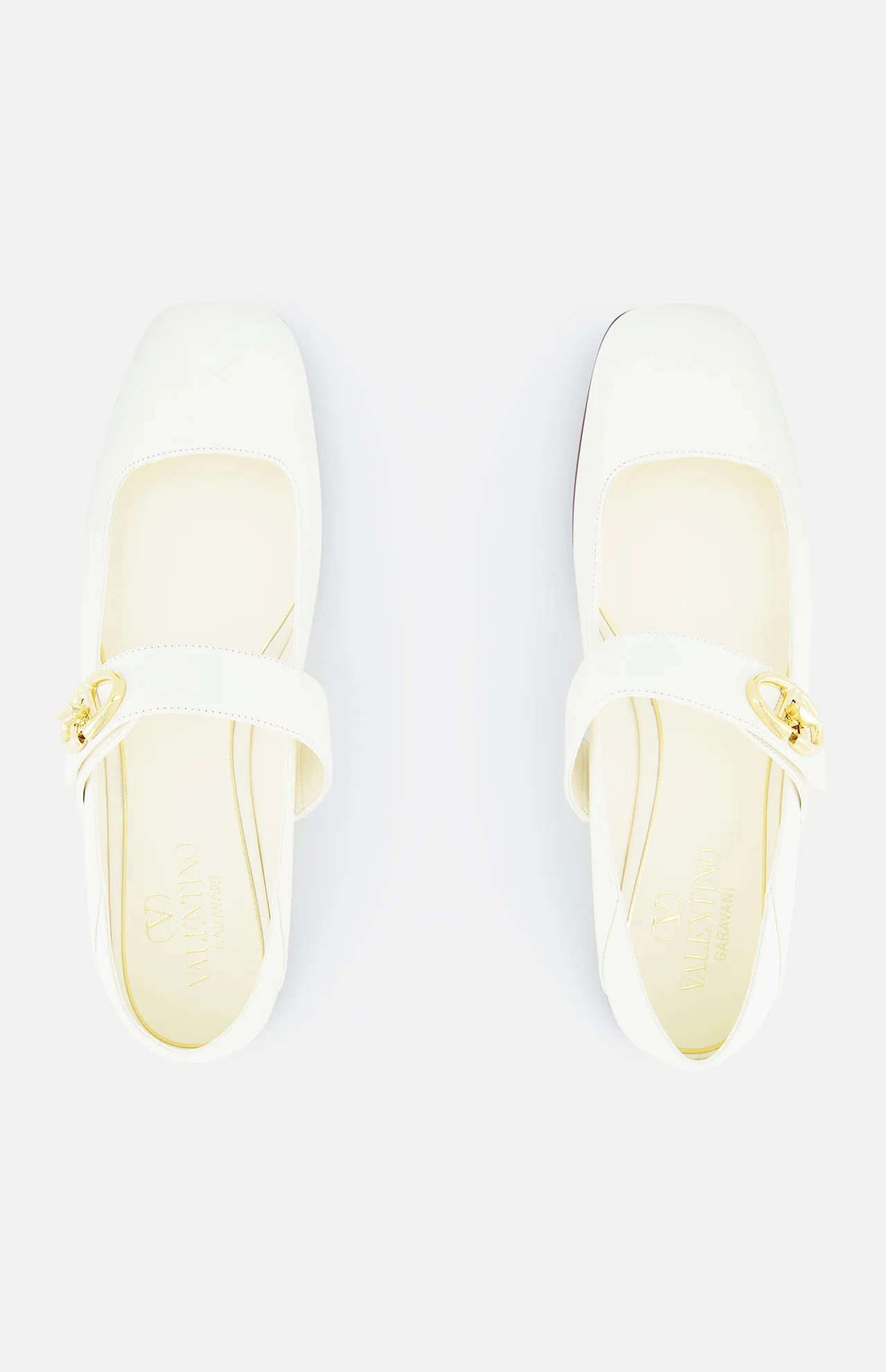 V Logo Locker Ballerina