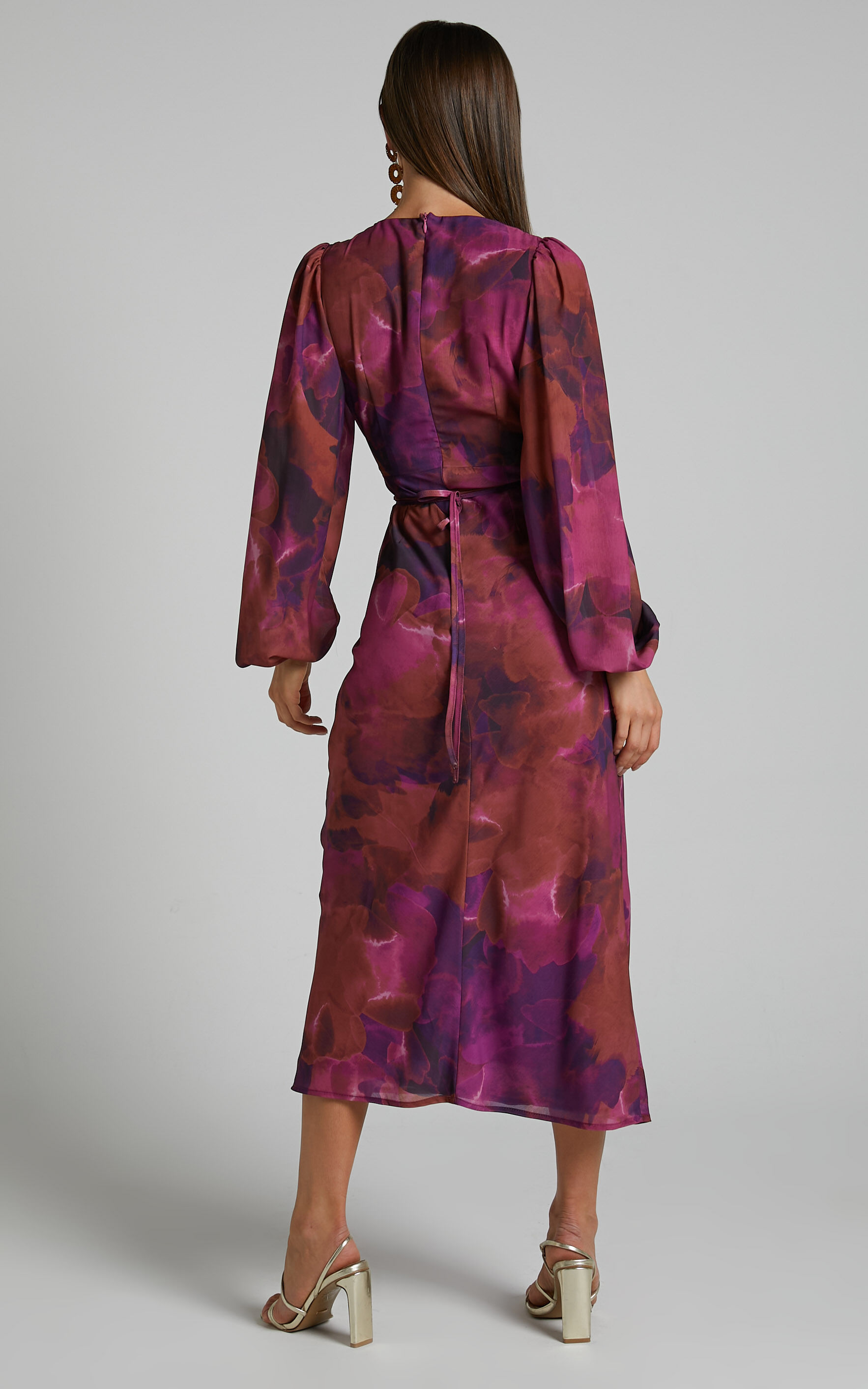 Artola Midi Dress - Front Cut Out Long Sleeve Dress in Blurred Dreams