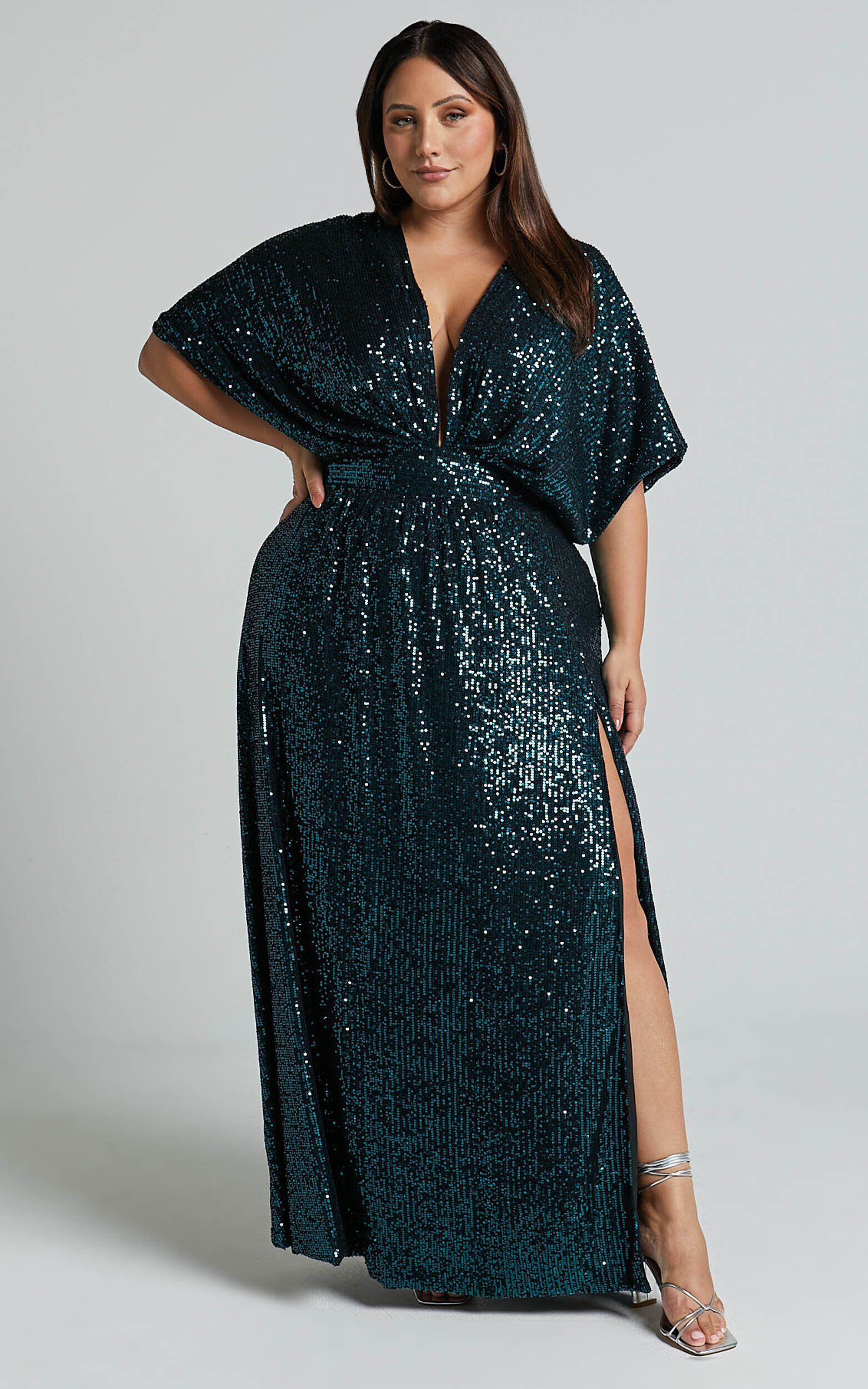 Miyah Maxi Dress - Sequin Plunge Short Sleeve Dress in Emerald