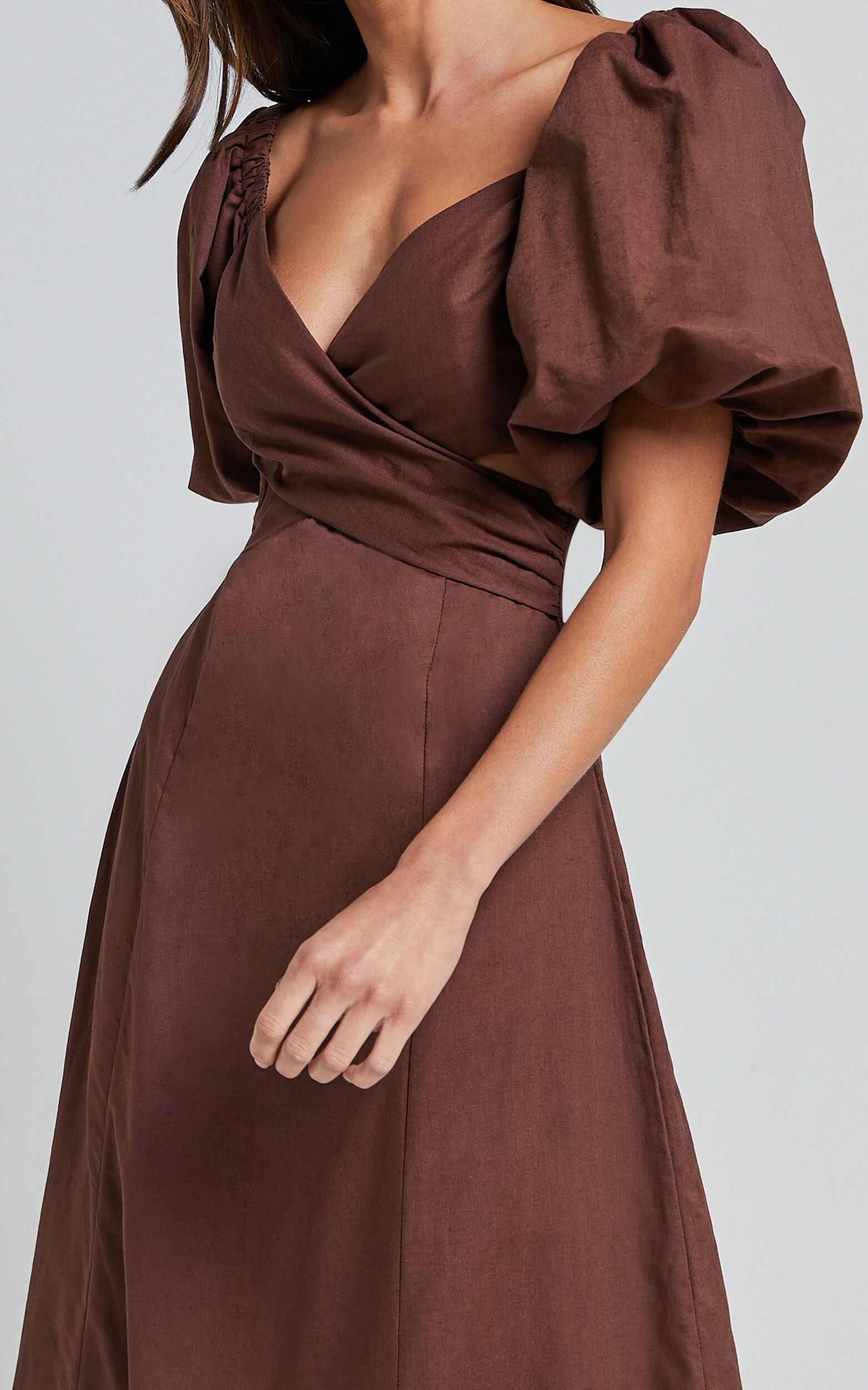 Amalie The Label - Janae Linen Blend Puff Sleeve Cut Out Midi Dress in Chocolate
