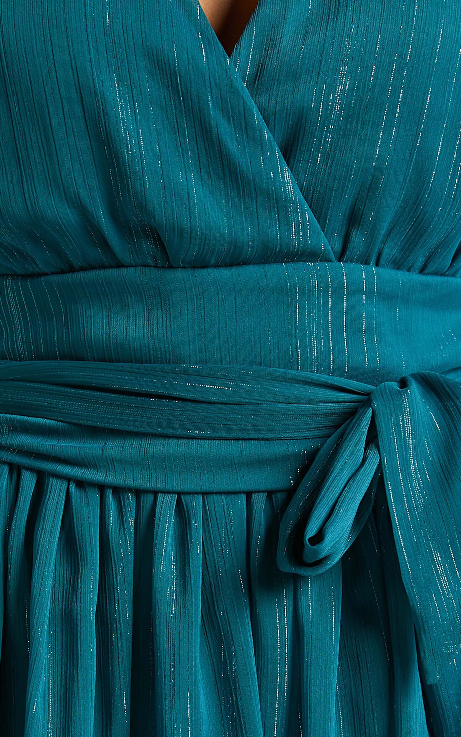 Alana Midi Dress - Short Sleeve Plunge Aline Dress in Emerald