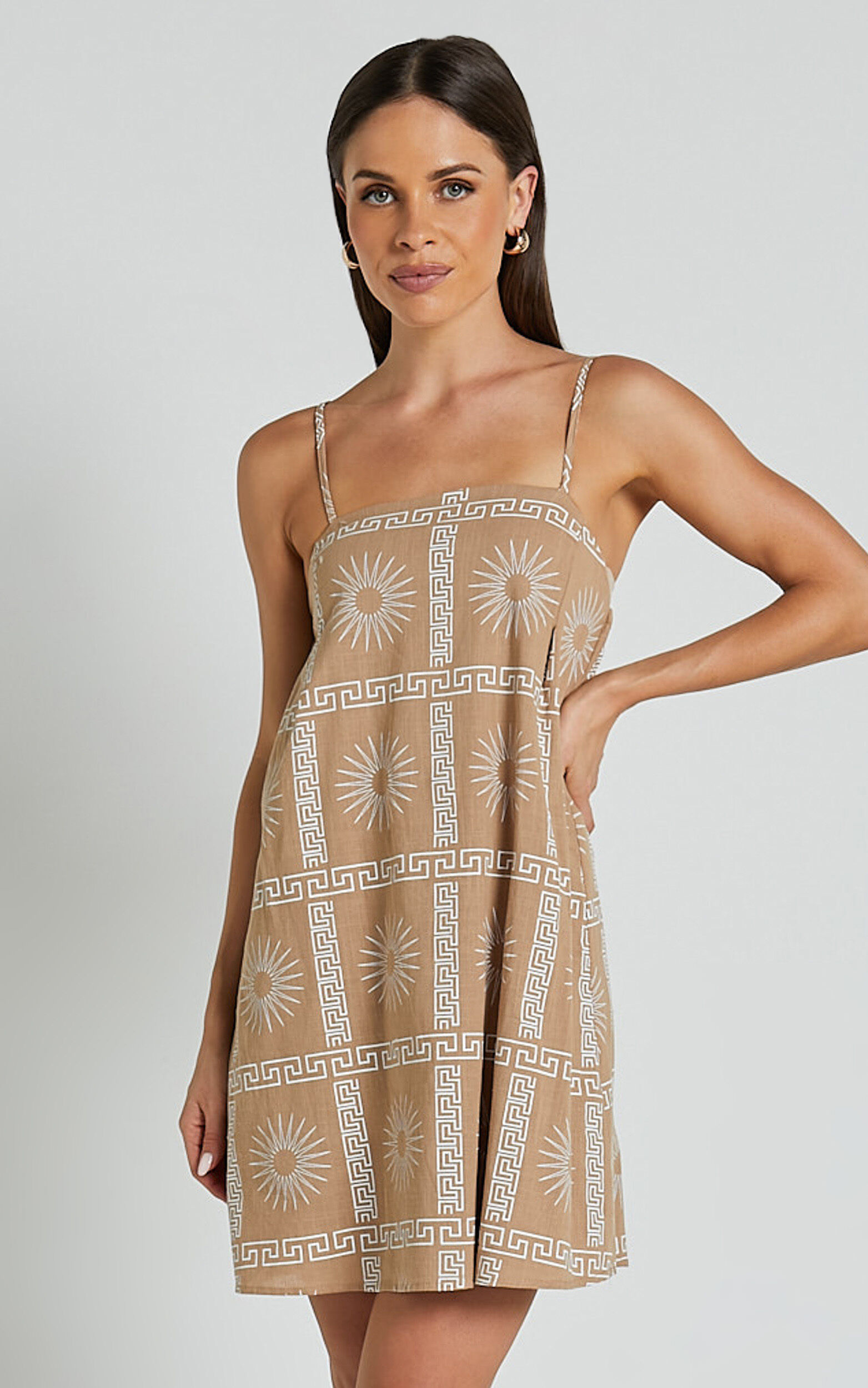 Elia Mini Linen Dress - Straight Neck Sleeveless Slip Dress in Tan/White