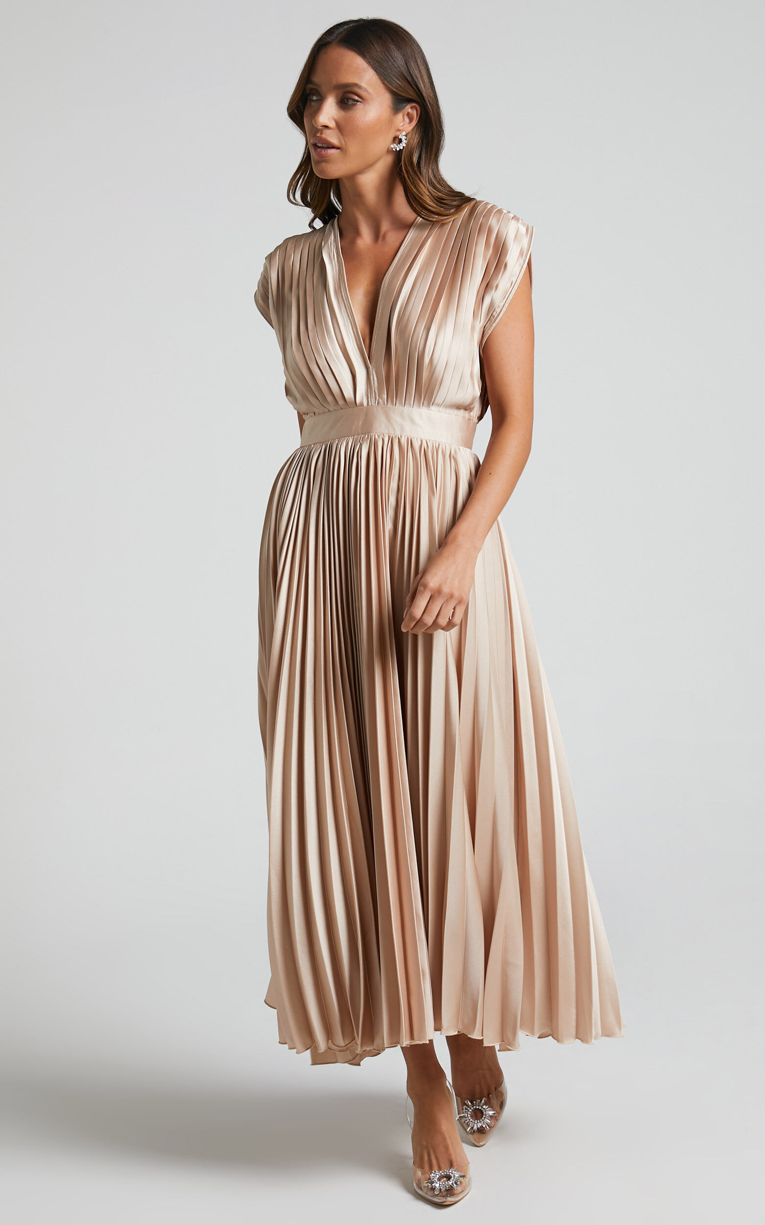 Della Midi Dress - Plunge Neck Short Sleeve Pleated Dress in Champagne