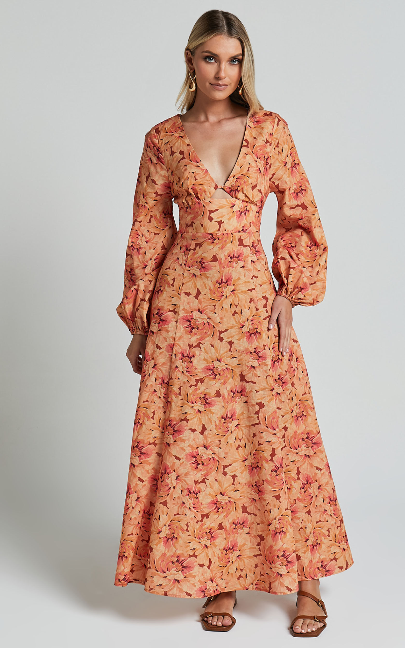 Amalie The Label - Maraien Linen Blend V Neck Front Keyhole Maxi Dress in Valencia Print