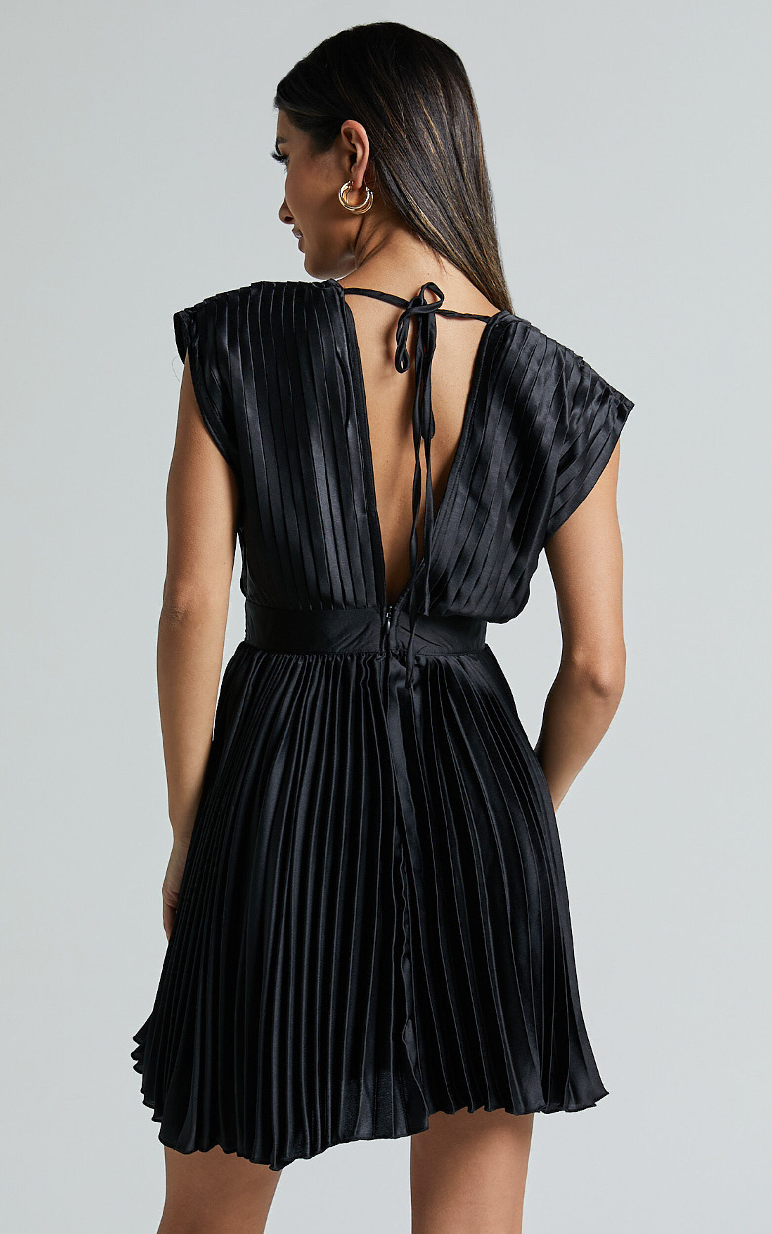 Ayienny Mini Dress - Plunge Neck Pleated Dress in Black