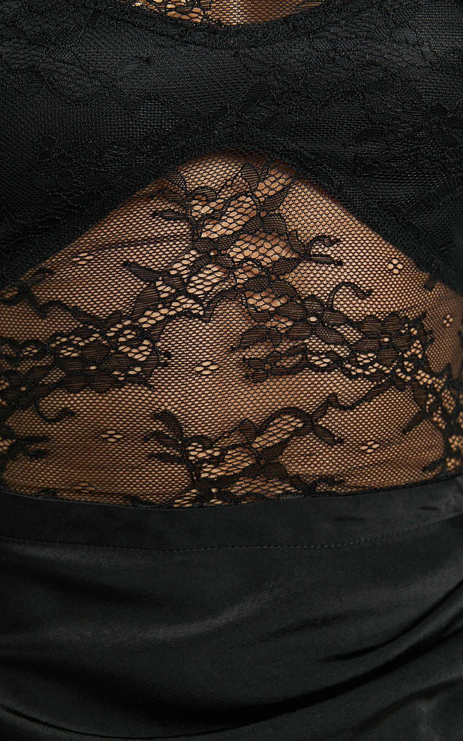 Jonna Midi Dress - Short Sleeve Boat Neck Lace Midi Dress in Black