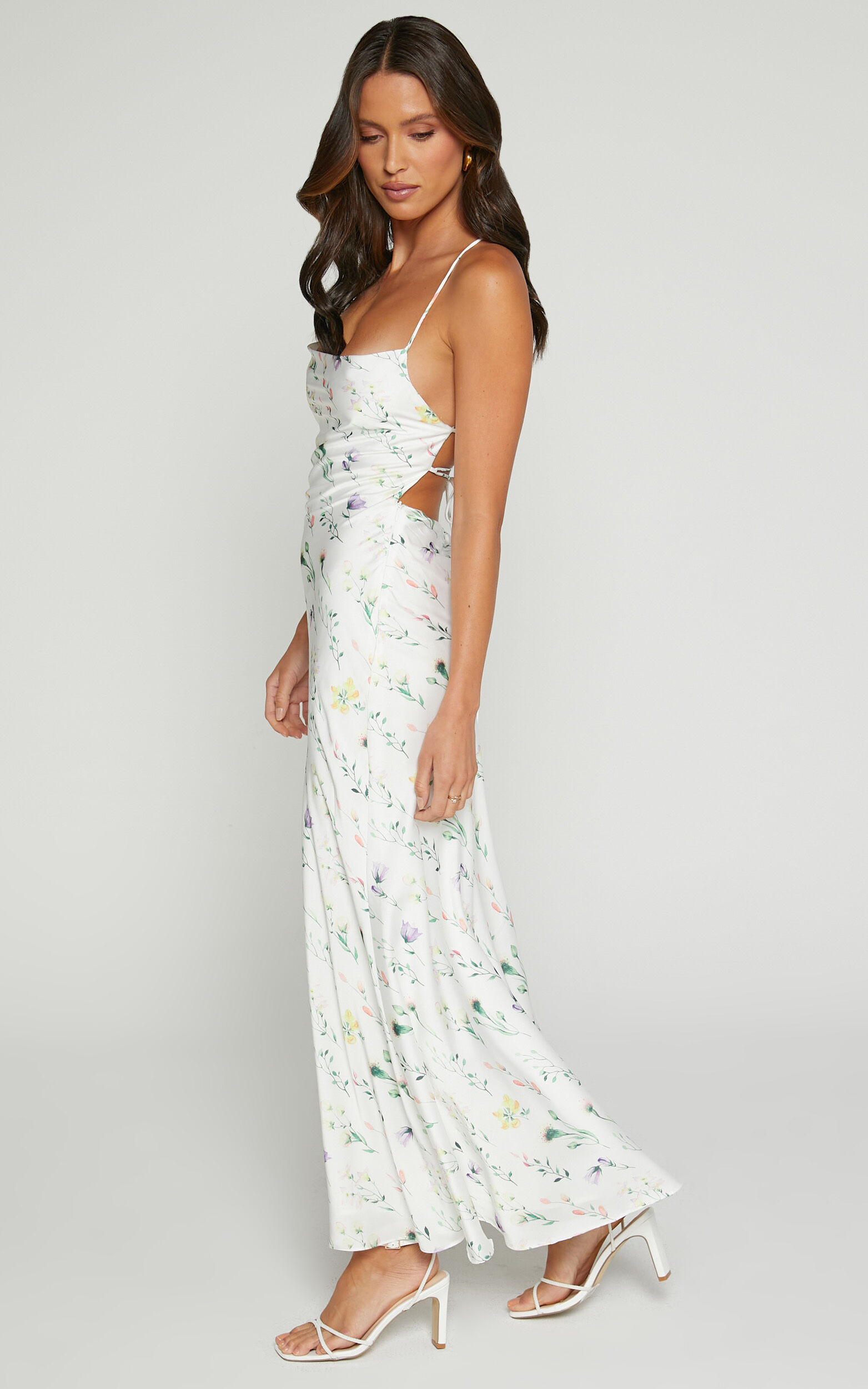 Shierina Midi Linen Dress - Sweetheart Neck Line Sleeveless Dress in White Floral