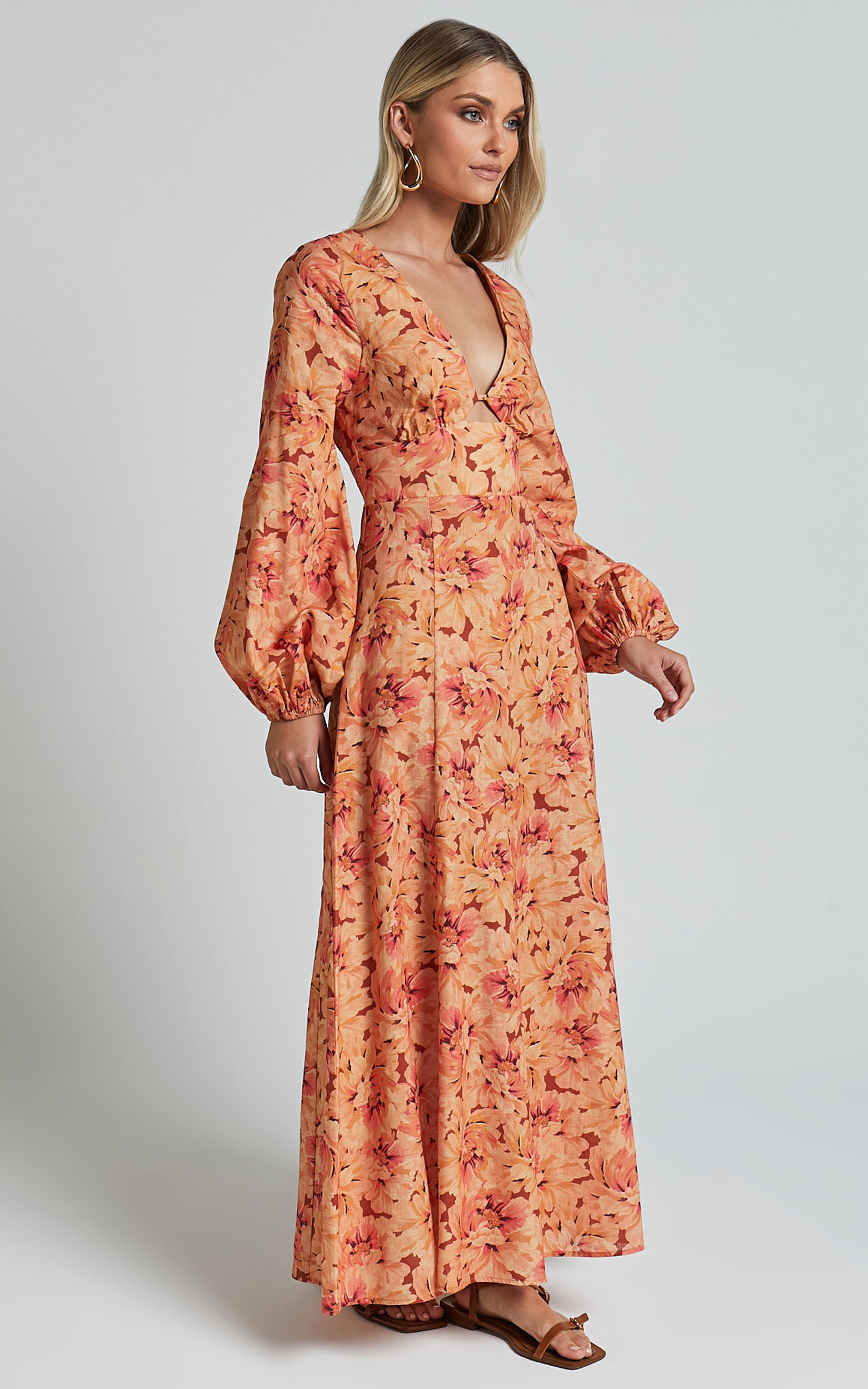 Amalie The Label - Maraien Linen Blend V Neck Front Keyhole Maxi Dress in Valencia Print