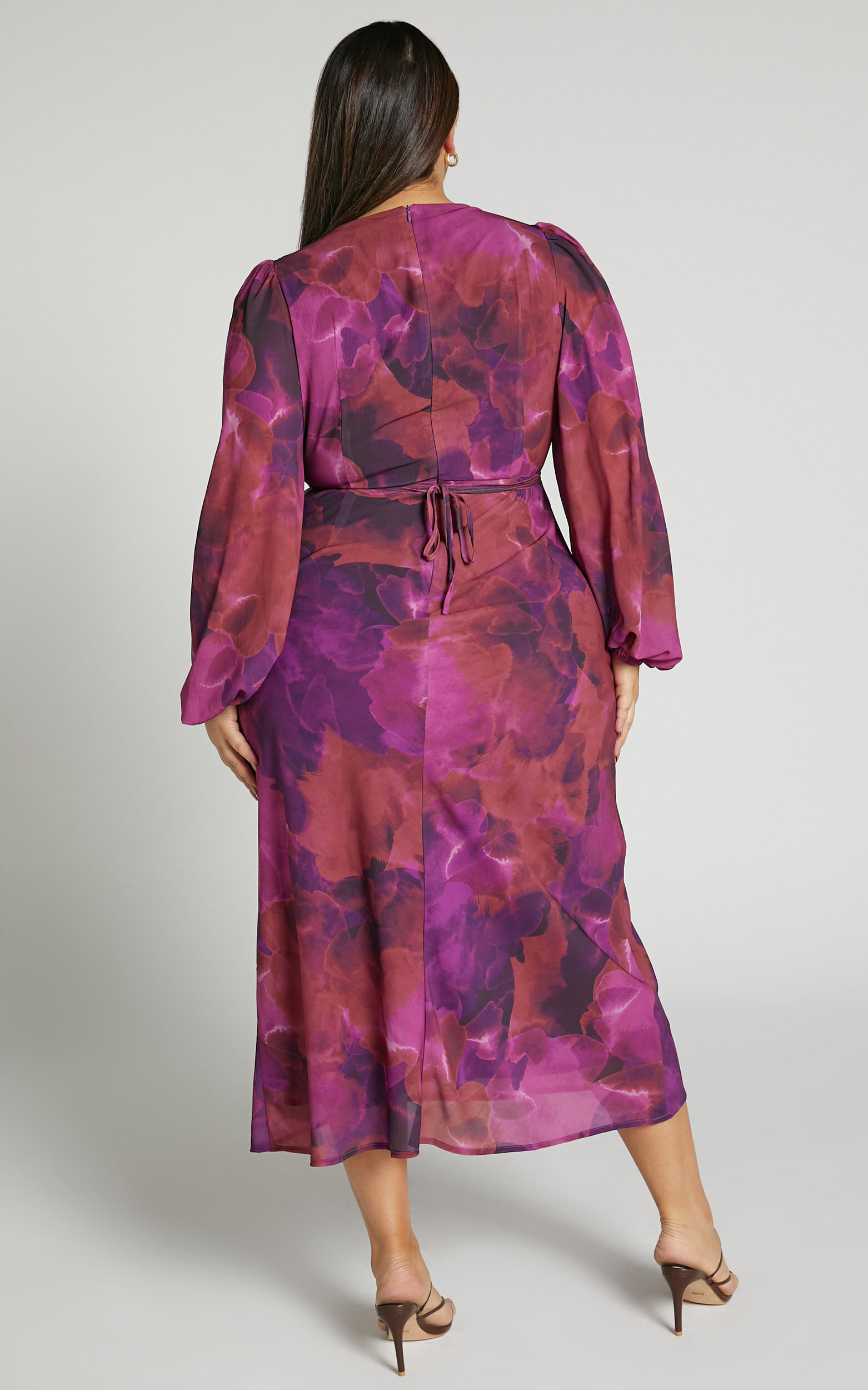 Artola Midi Dress - Front Cut Out Long Sleeve Dress in Blurred Dreams