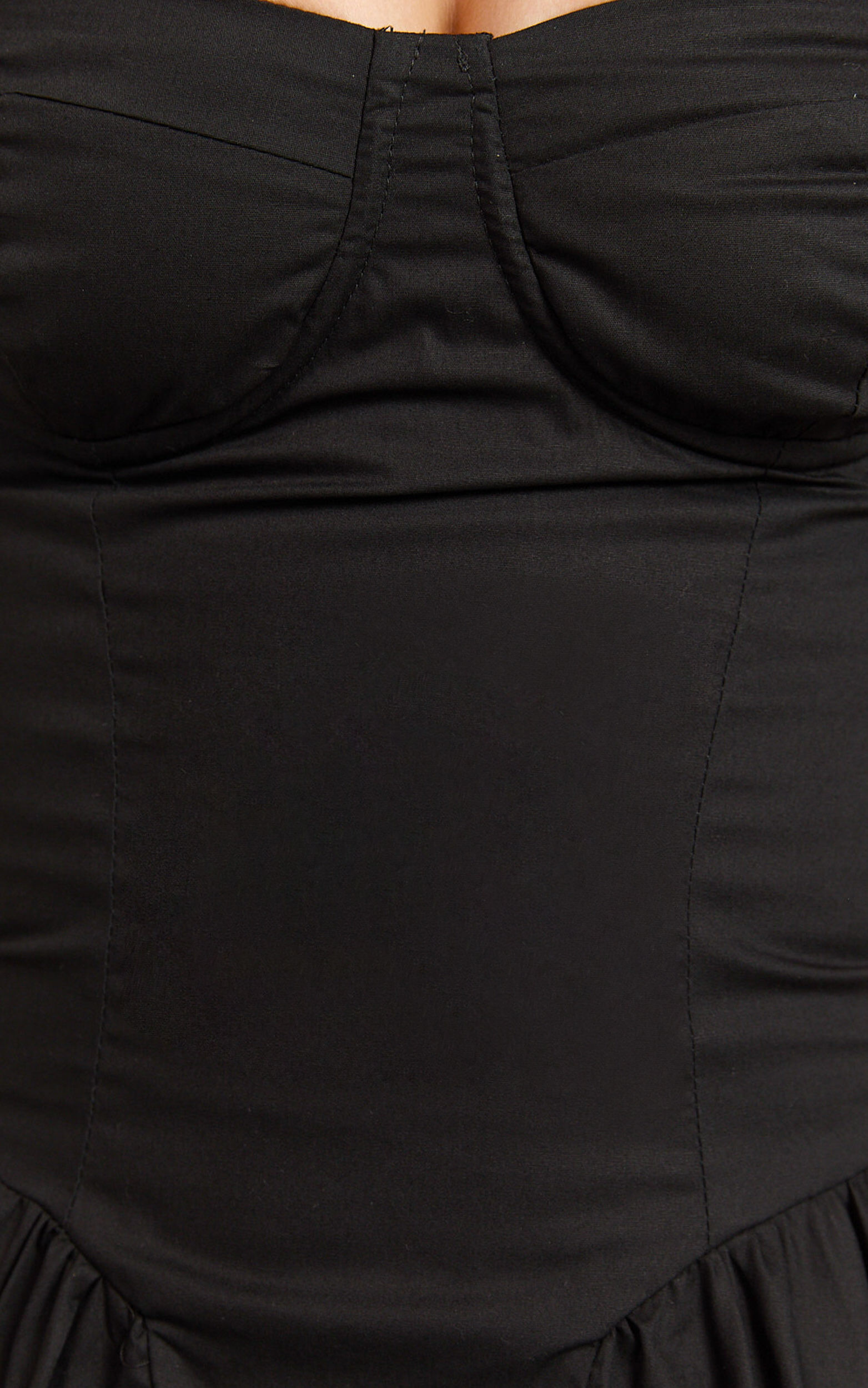 April Midi Dress - Sweetheart Wide Pleated Dress in Black